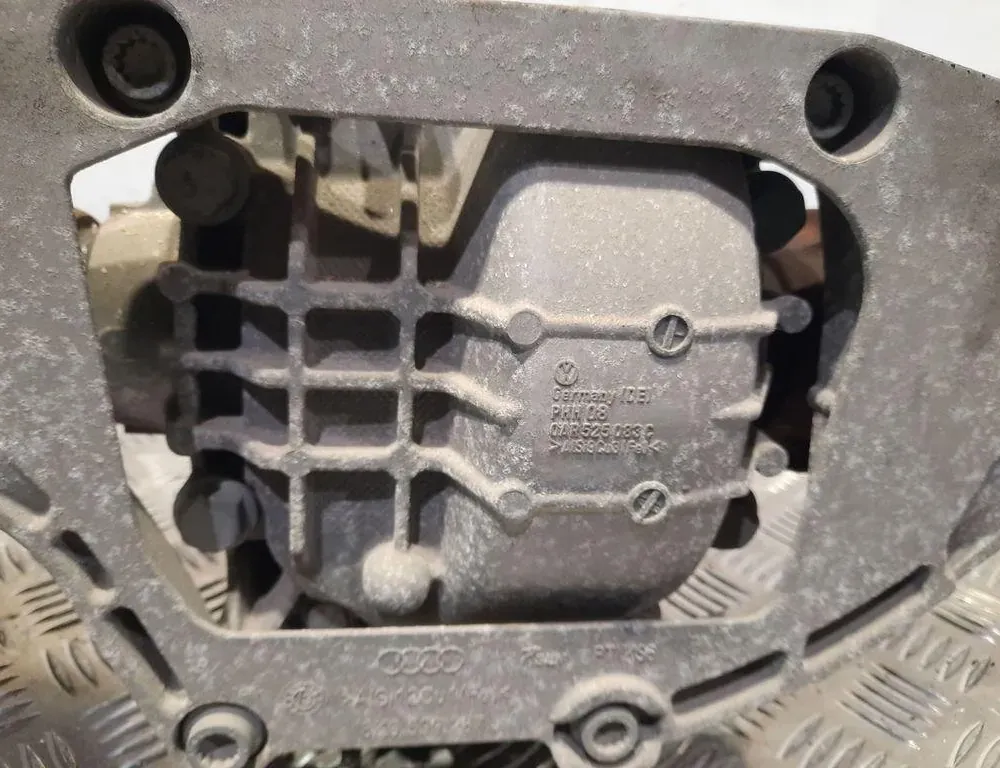 AUDI A5 Sportback 8T (2009-2011) Rear Differential 0AR525083C 33483234