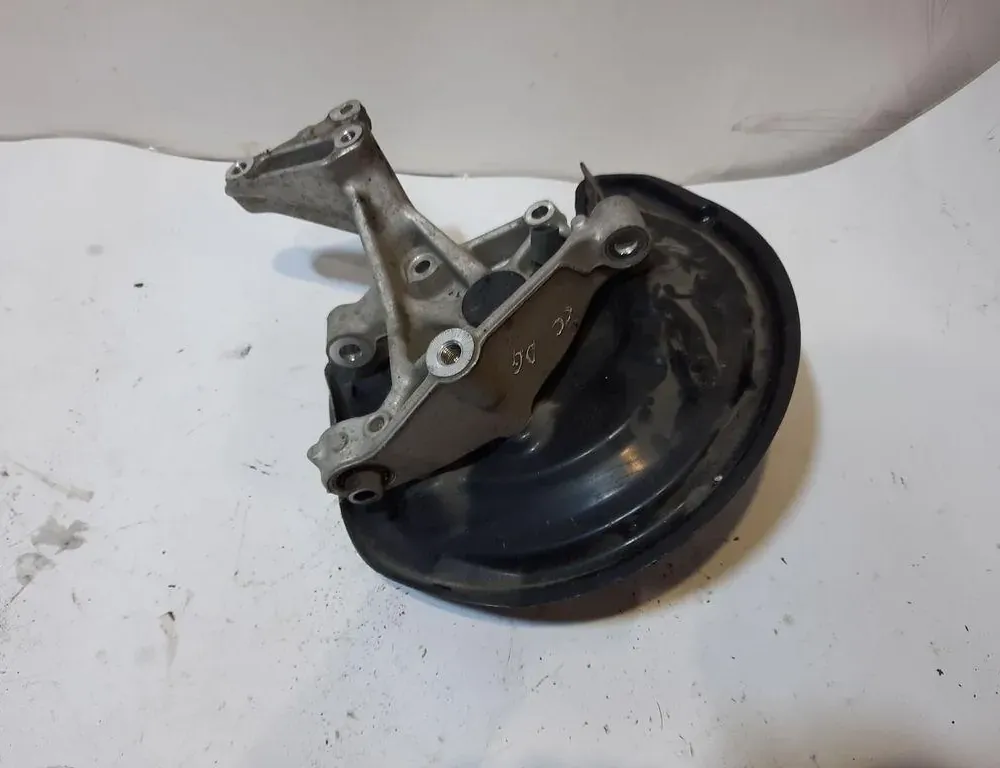 VOLKSWAGEN Passat B7 (2010-2015) Ступица задняя правая 5N0615612C 33483856