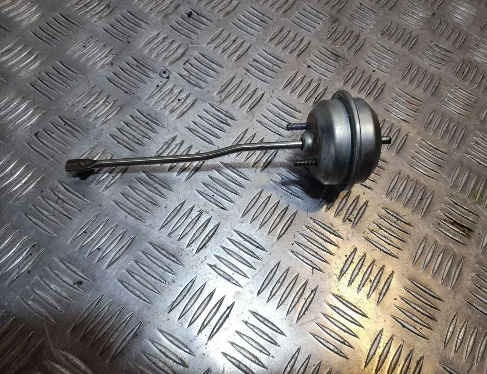 MERCEDES-BENZ CLA-Class C117 (2013-2016) Вакуумный клапан 33484307