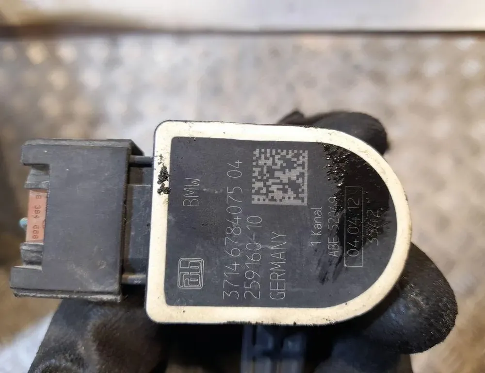 BMW 7 Series F01/F02 (2008-2015) Priekšējais kreisais līmeņa sensors 37146784075 33484817