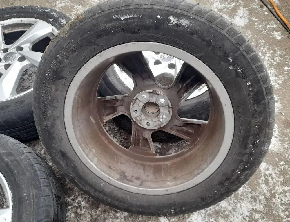 AUDI Q3 F3 (2018-2024) Aizmugurējā labā sliekšņa apdare 83A601025H 33486300