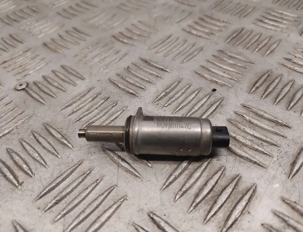 AUDI Q3 F3 (2018-2024) Intake Pulley Valve 06E103697AE 33487345