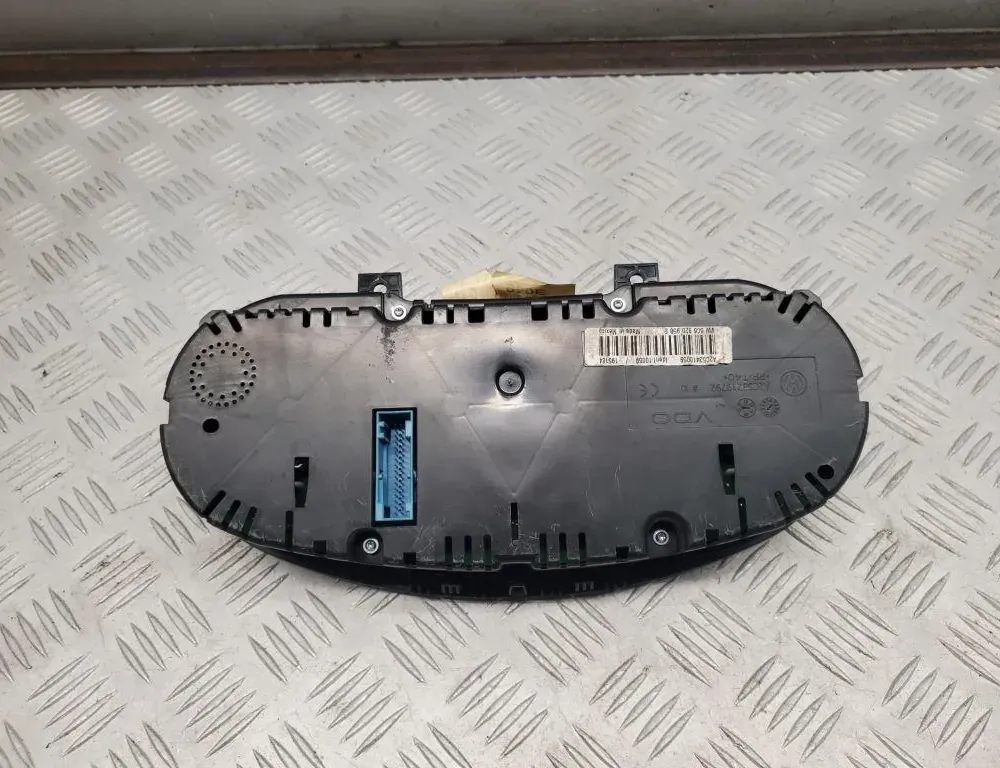 VOLKSWAGEN Jetta 3 generation (1992-1998) Instrumentu panelis/spidometrs 5C6920950E 33489205