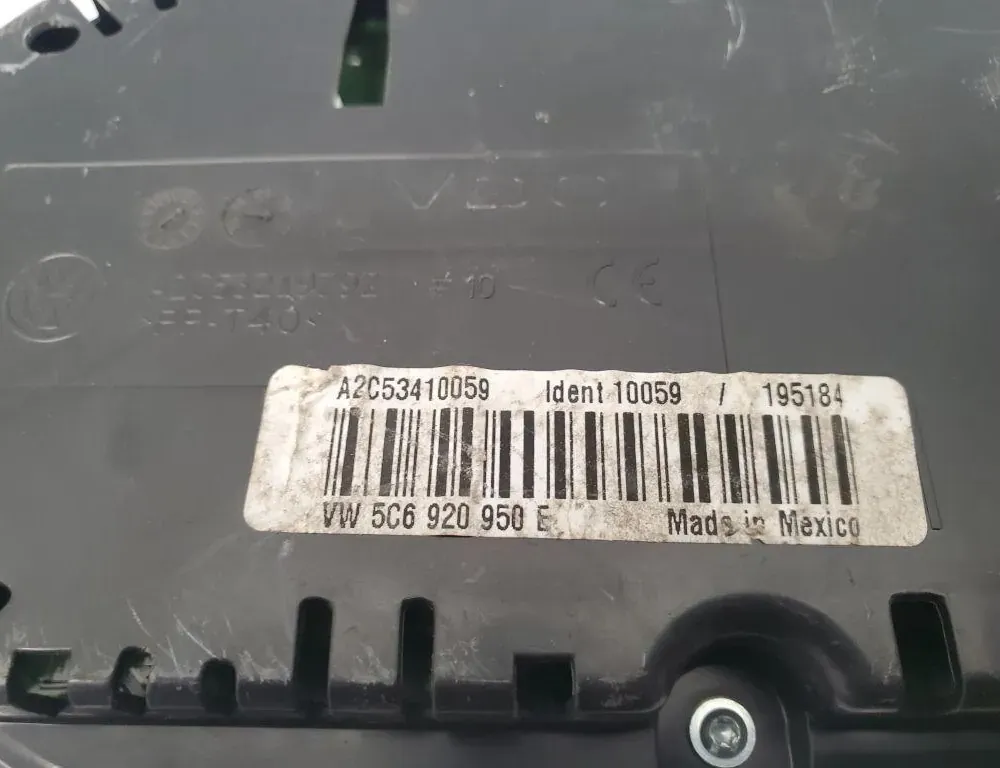 VOLKSWAGEN Jetta 3 generation (1992-1998) Instrumentu panelis/spidometrs 5C6920950E 33489205