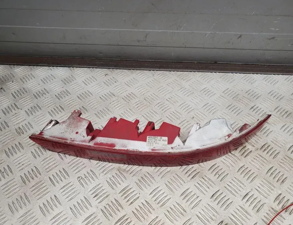 AUDI Q5 8R (2008-2017) Rear Right Fog Light 8R0945096B 33489460