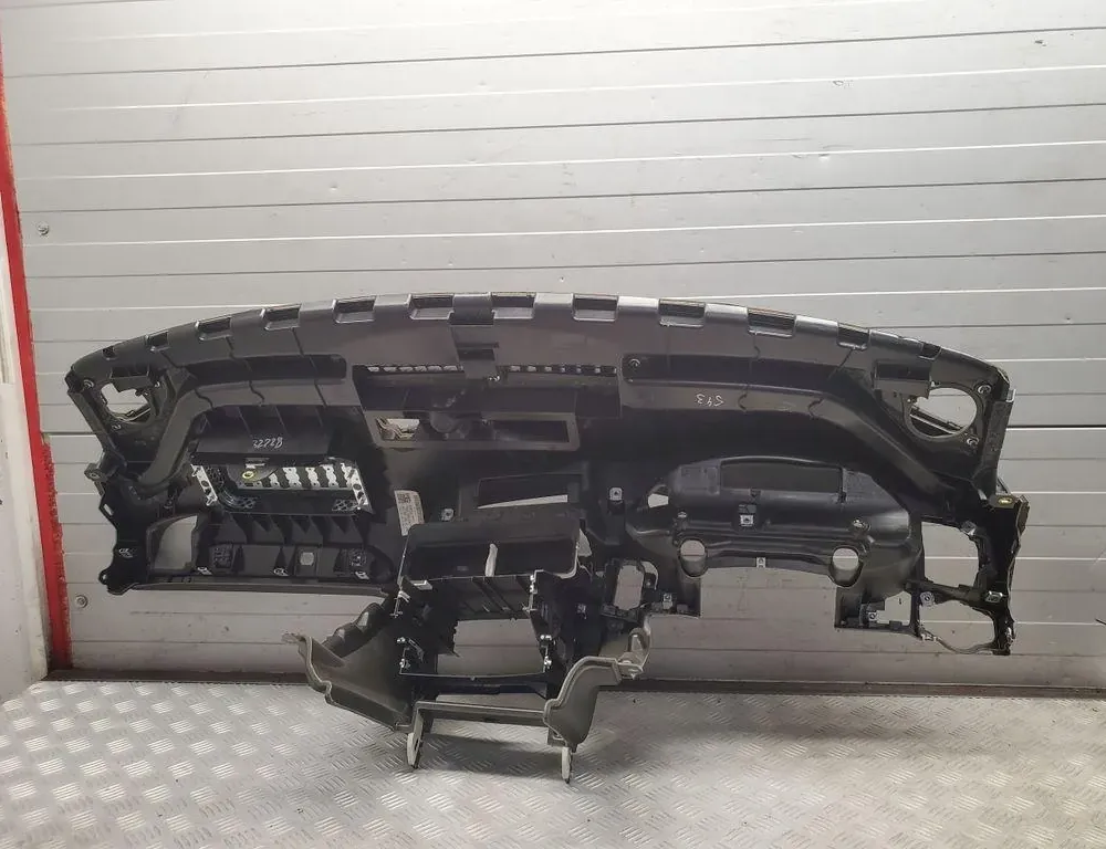 AUDI A4 B9/8W (2015-2024) Передняя панель салона 8K1857041A 33489558