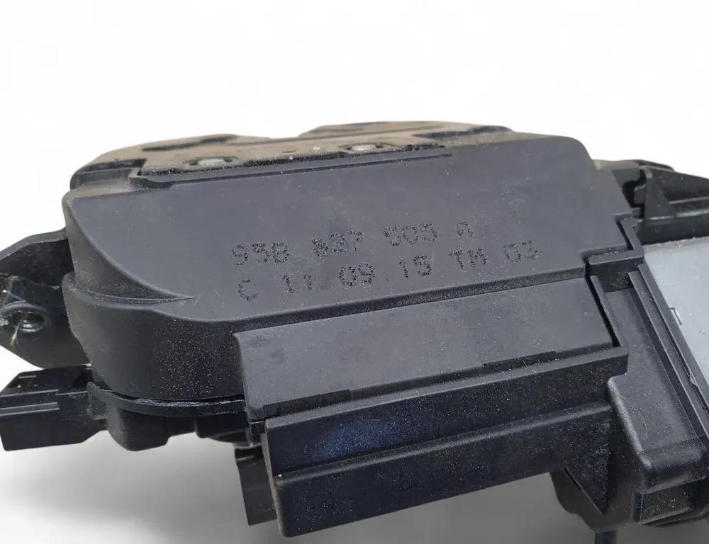 PORSCHE Macan 1 generation (2013-2023) Aizmugurējā bagāžnieka slēdzene 95B827505A 33490450