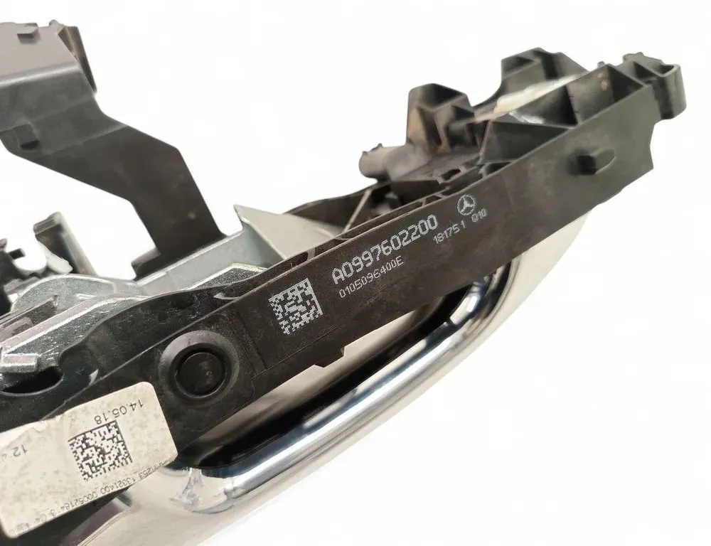 MERCEDES-BENZ GLC X253 (2015-2024) Aizmugurējo labo durvju ārējais rokturis A0997602200 33491001