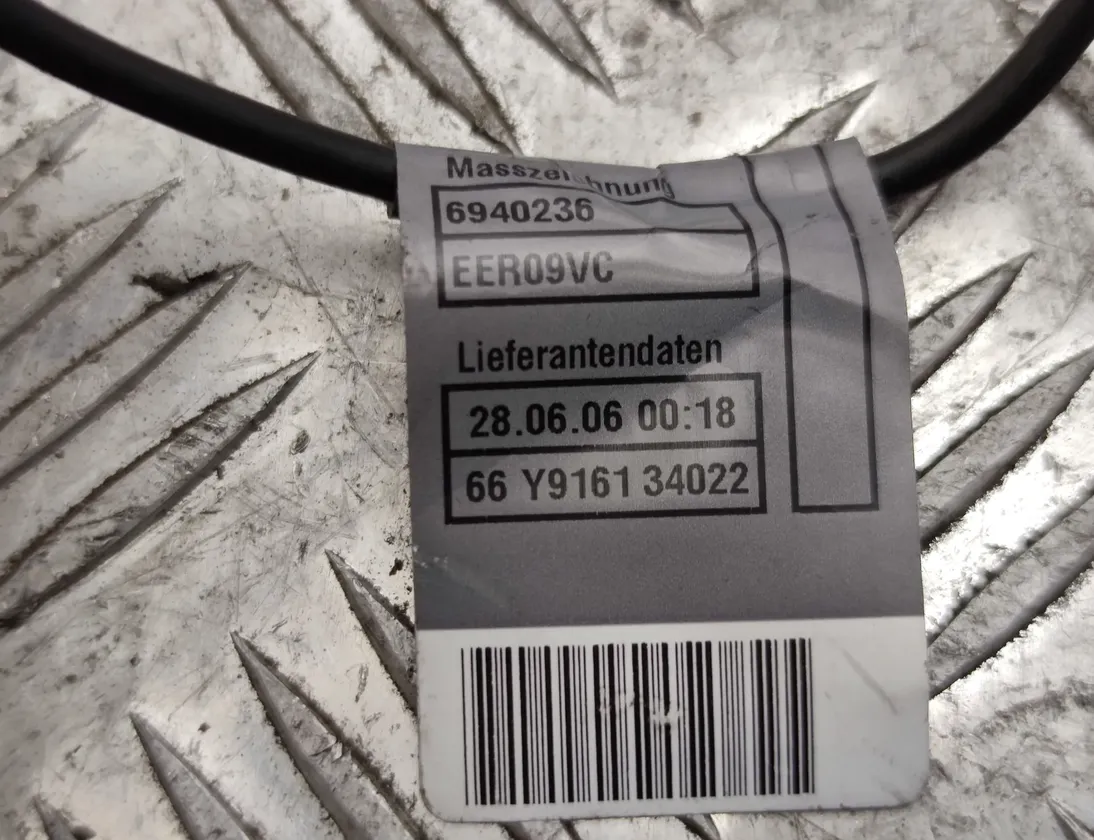 BMW 3 Series E90/E91/E92/E93 (2004-2013) Mūzikas atskaņotāja papildu savienotāji (AUX / USB) 6940236,6930561 17236435