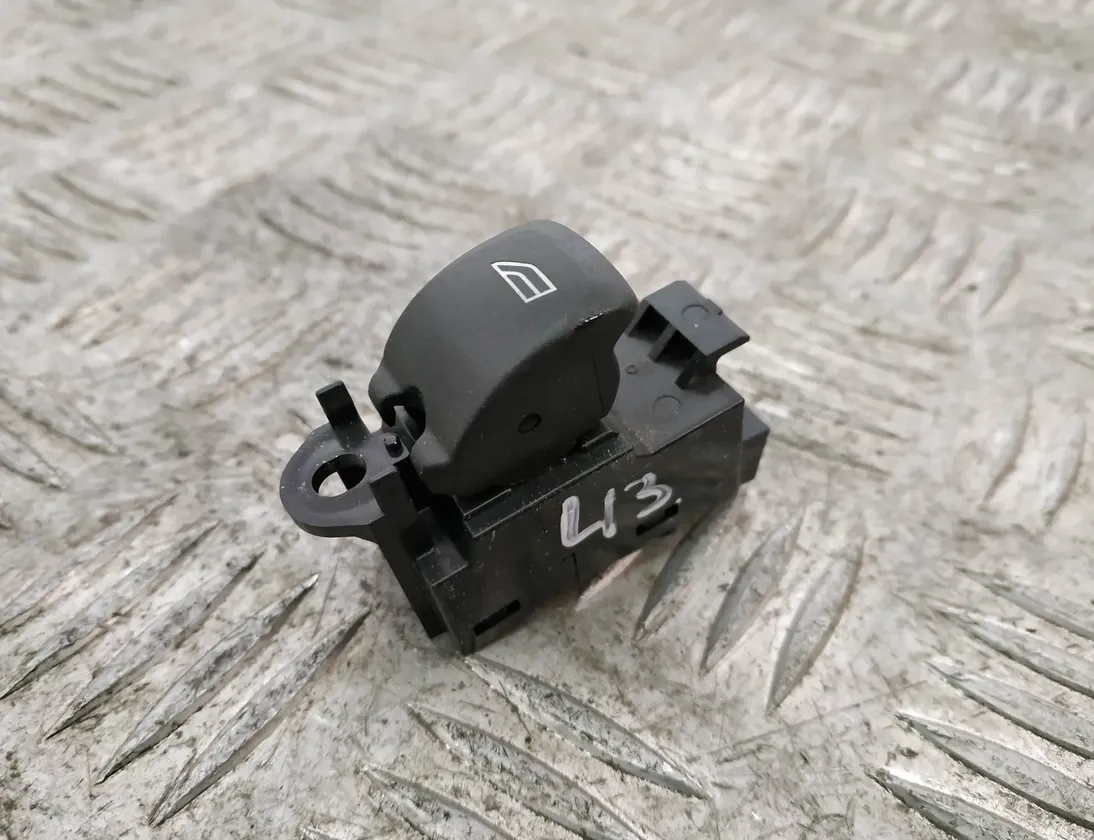 VOLVO XC60 1 generation (2008-2017) Кнопка стеклоподъемника передней левой двери 31272012 17732368