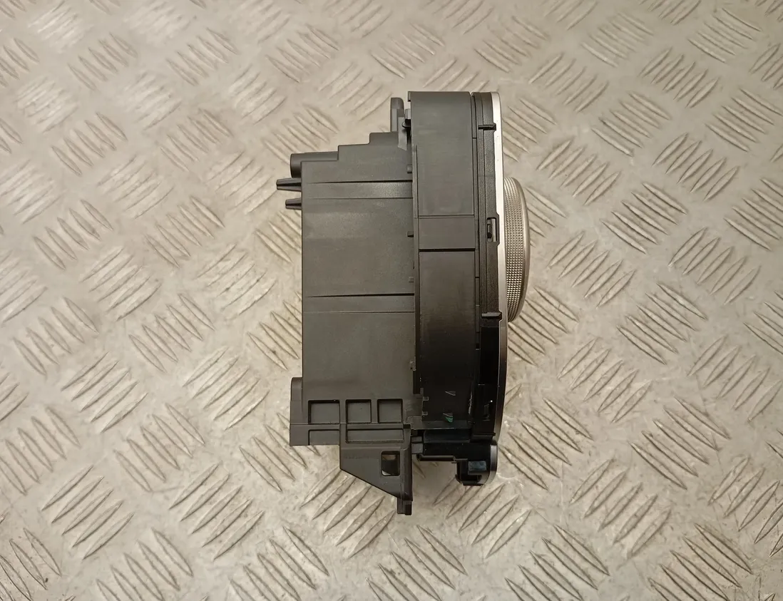 MERCEDES-BENZ E-Class W213/S213/C238/A238 (2016-2024) Navigācijas vadības poga A2139008510 33515059