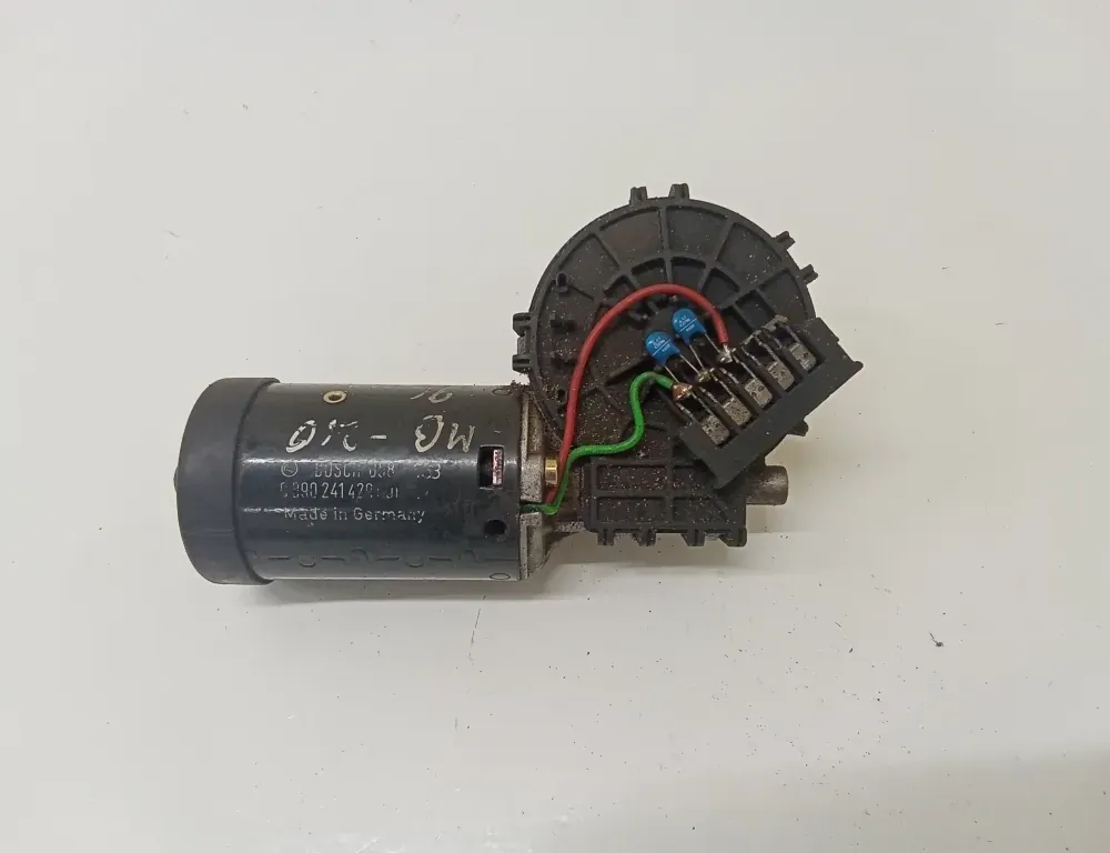 MERCEDES-BENZ E-Class W210 (1995-2002) Front Windshield Wiper Mechansm Motor 0390241420 33323619