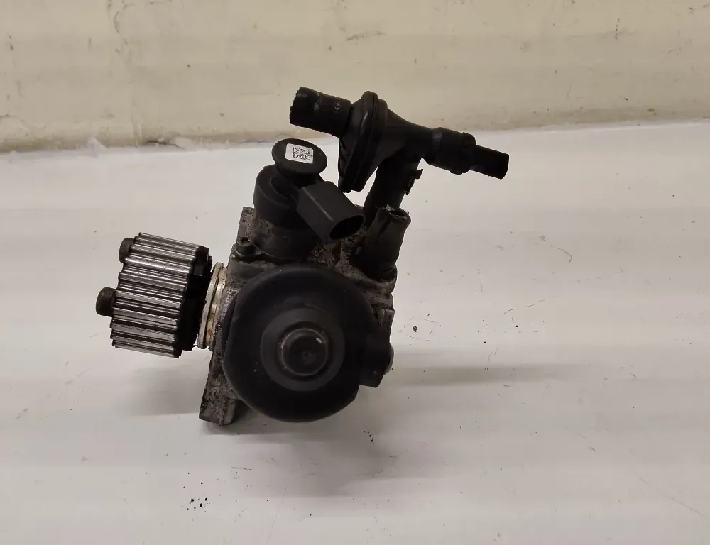 VOLKSWAGEN Passat B6 (2005-2010) Degvielas sūknis 03L130755 33504554