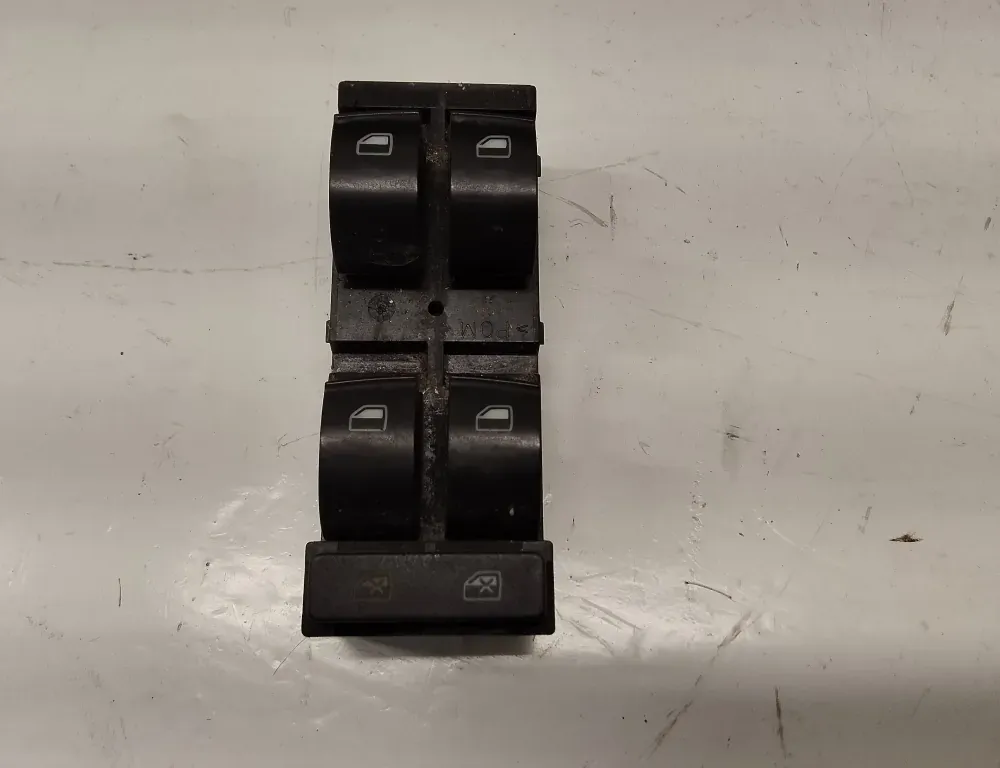 AUDI A6 C5/4B (1997-2004) Priekšējo kreiso durvju logu pacēlāja slēdži 4B0959851 33572363