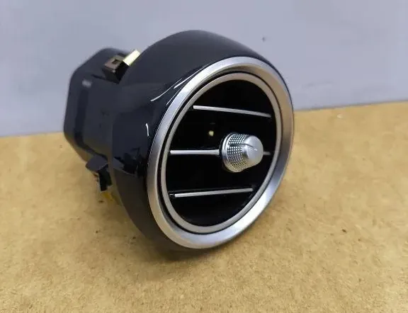 MERCEDES-BENZ C-Class W205/S205/C205 (2014-2023) Вентиляционные отверстия центральной консоли 224619,A2058304604 33112461