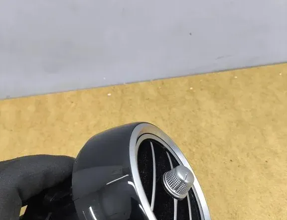 MERCEDES-BENZ C-Class W205/S205/C205 (2014-2023) Вентиляционные отверстия центральной консоли 224619,A2058304604 33112461