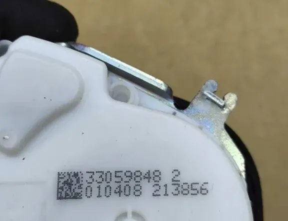 BMW 3 Series E90/E91/E92/E93 (2004-2013) Front Left Seatbelt 33059848 33112748