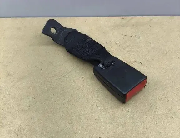 BMW 1 Series E81/E82/E87/E88 (2004-2013) Rear Right Seat Buckle 9117261 33112766