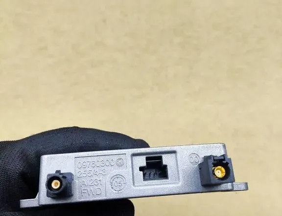 MERCEDES-BENZ M-Class W164 (2005-2011) Антенный модуль 2118200885 33113029