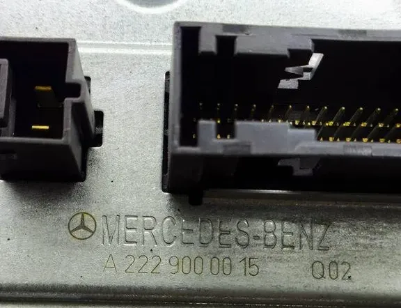 MERCEDES-BENZ C-Class W205/S205/C205 (2014-2023) LED lukturu vadības bloks 33113233