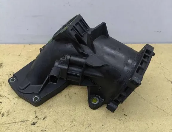 MERCEDES-BENZ C-Class W204/S204/C204 (2004-2015) Воздухозаборная труба 33114338