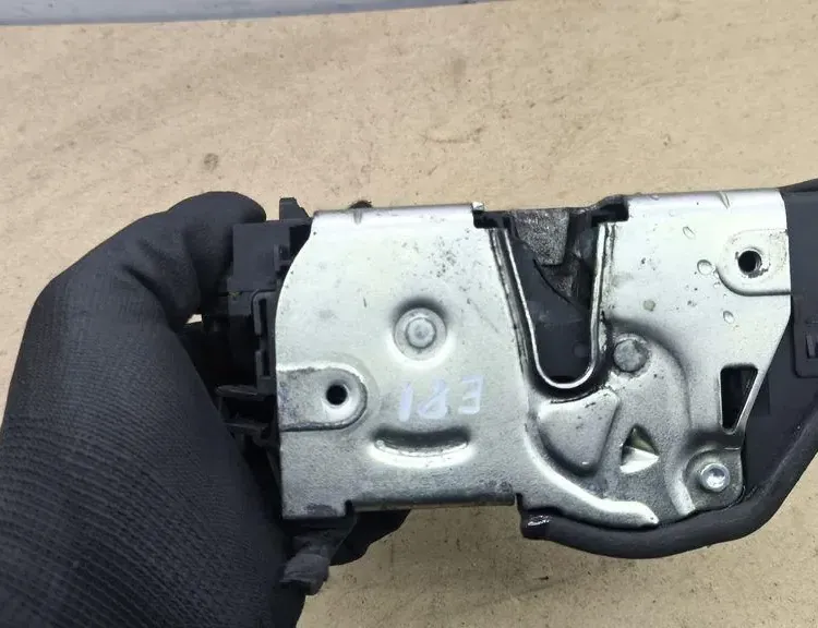 BMW 1 Series E81/E82/E87/E88 (2004-2013) Front Left Door Lock 7059968 33116824