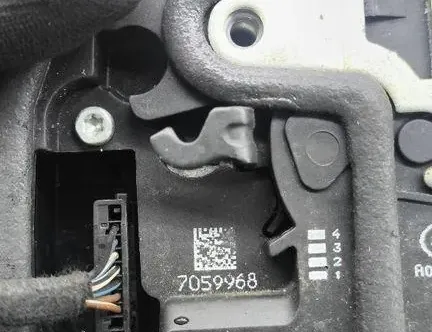 BMW 1 Series E81/E82/E87/E88 (2004-2013) Front Left Door Lock 7059968 33116824