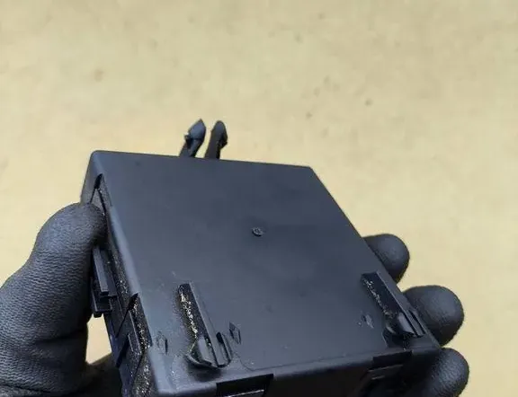 MERCEDES-BENZ E-Class W212/S212/C207/A207 (2009-2016) Блок управления дверей передние левые A2129004502,A2128203826 33127641