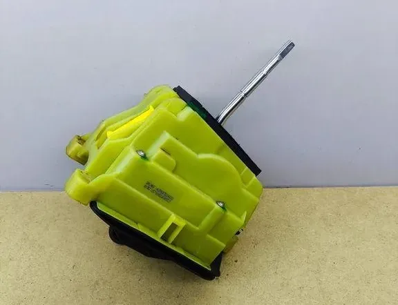 MERCEDES-BENZ E-Class W212/S212/C207/A207 (2009-2016) Pārnesumu pārslēgšanas mehānisms A2042678124 33127658