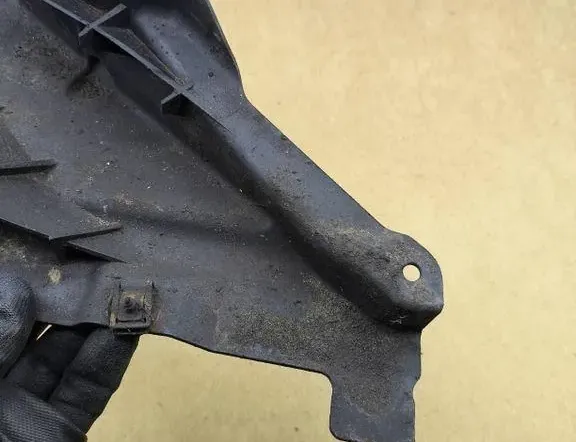 BMW 3 Series E90/E91/E92/E93 (2004-2013) Citi apakšas aizsargi 74850610,7159190 33127716