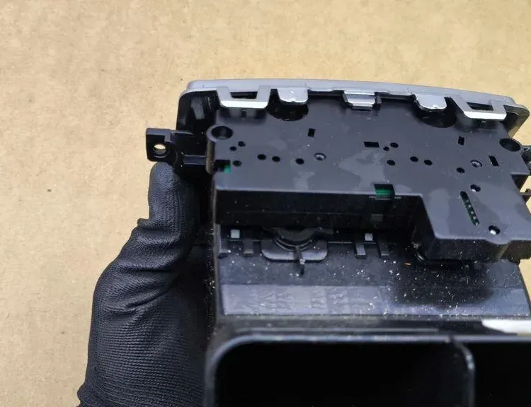 MERCEDES-BENZ S-Class W221 (2005-2013) Gaisa restes aizmugurē A2218301054 33151897