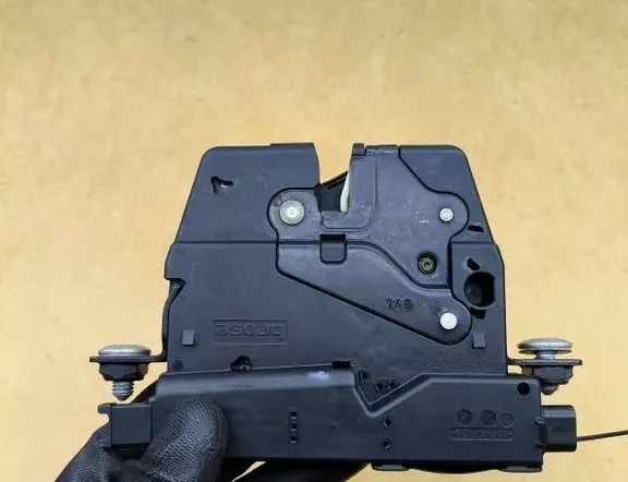 BMW 5 Series F10/F11 (2009-2017) Tailgate Boot Lock 701212,918064 33157506