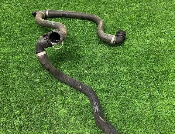 BMW 3 Series G20/G21/G28 (2018-2024) Шланги охлаждающей жидкости 8654870 33739128