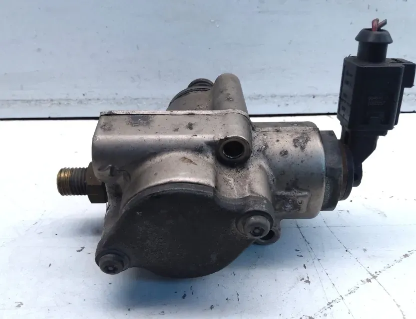 VOLKSWAGEN Golf 5 generation (2003-2009) Fuel Pump 03C127025T 33480212