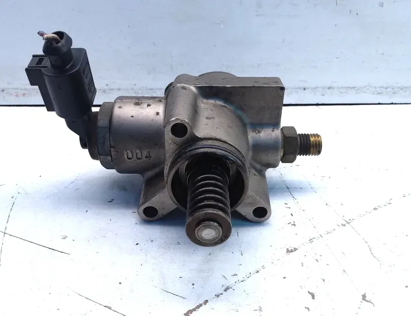 VOLKSWAGEN Golf 5 generation (2003-2009) Fuel Pump 03C127025T 33480213