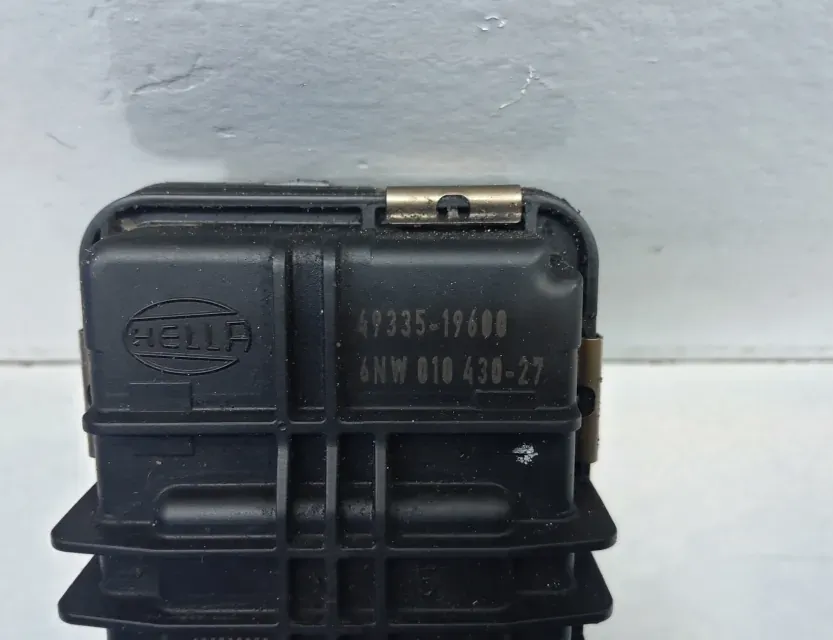 LAND ROVER Range Rover Evoque L538 (1 gen) (2011-2020) Turbīnas elektriskā vadība 4933519600 33480517