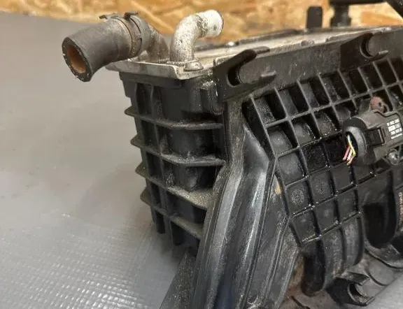 VOLKSWAGEN Golf Plus 2 generation (2009-2014) Ieplūdes kolektors 03C133062C 33144454