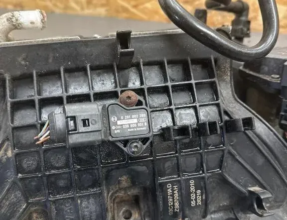 VOLKSWAGEN Golf Plus 2 generation (2009-2014) Ieplūdes kolektors 03C133062C 33144454