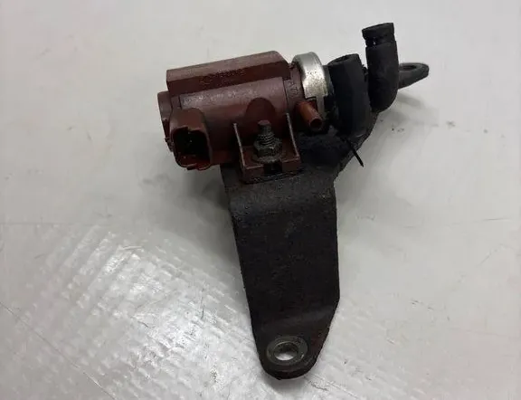 VOLVO V50 1 generation (2003-2012) Solenoīda vārsts 9652570180 33145749