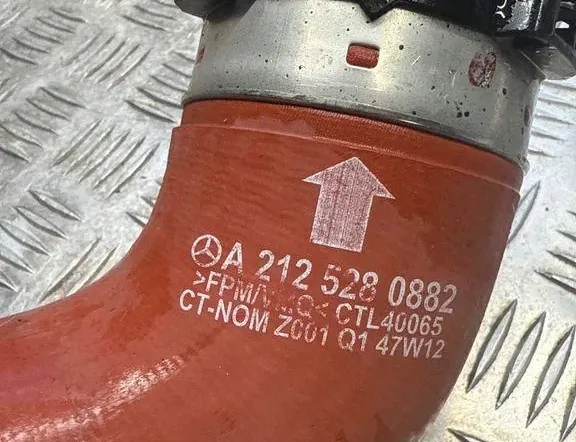 MERCEDES-BENZ C-Class W204/S204/C204 (2004-2015) шланг радиатора интеркулера A2125280882 33148284