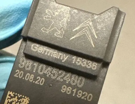 PEUGEOT 5008 2 generation (2017-2020) Боковой датчик удара правый 15336,9810452480 33162801