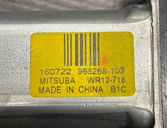 VOLVO XC60 1 generation (2008-2017) Priekšējo kreiso durvju logu pacēlāja motorīts 966268103,WP12718 33163922