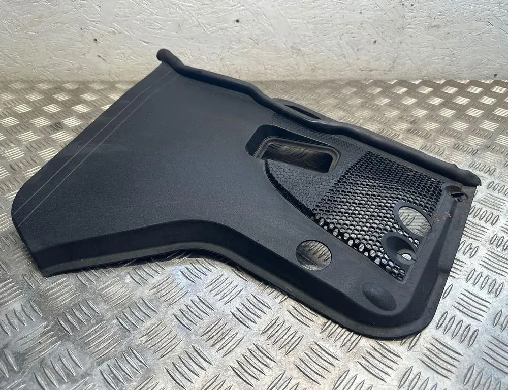 MERCEDES-BENZ C-Class W205/S205/C205 (2014-2023) Priekšējā stikla tīrītāja apdare / plastmasa A2138300300 33165414