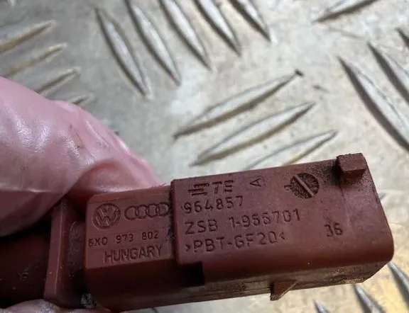 AUDI Q5 8R (2008-2017) AdBlue inžektori 34260160