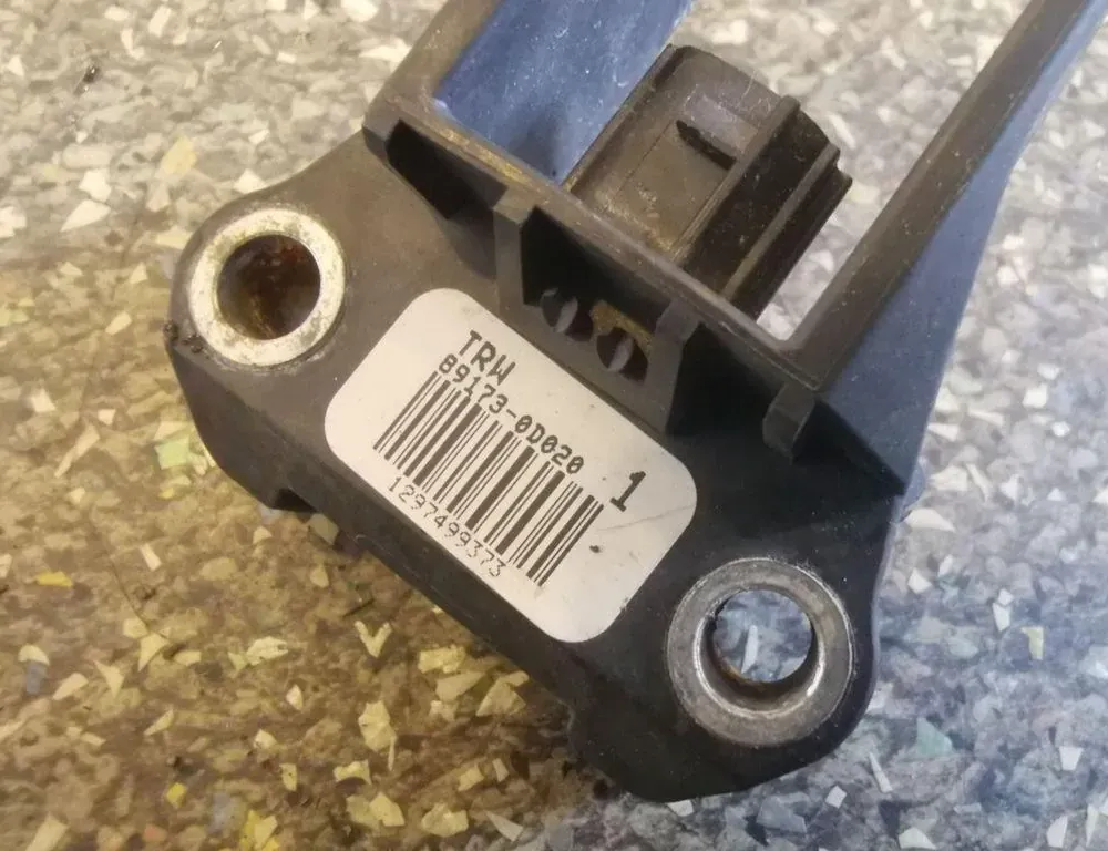 TOYOTA Yaris 1 generation (1999-2005) Боковой датчик удара левый 891730D020 33847973