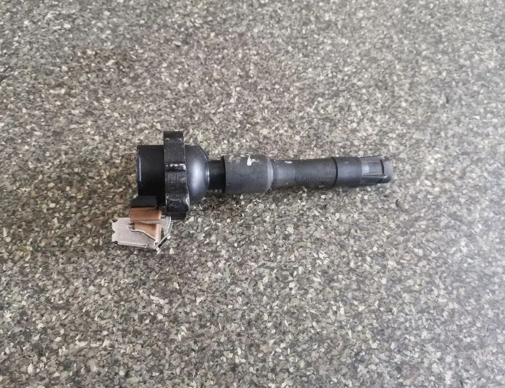 BMW 5 Series E39 (1995-2004) Augstsprieguma aizdedzes spole 1748017 33851480