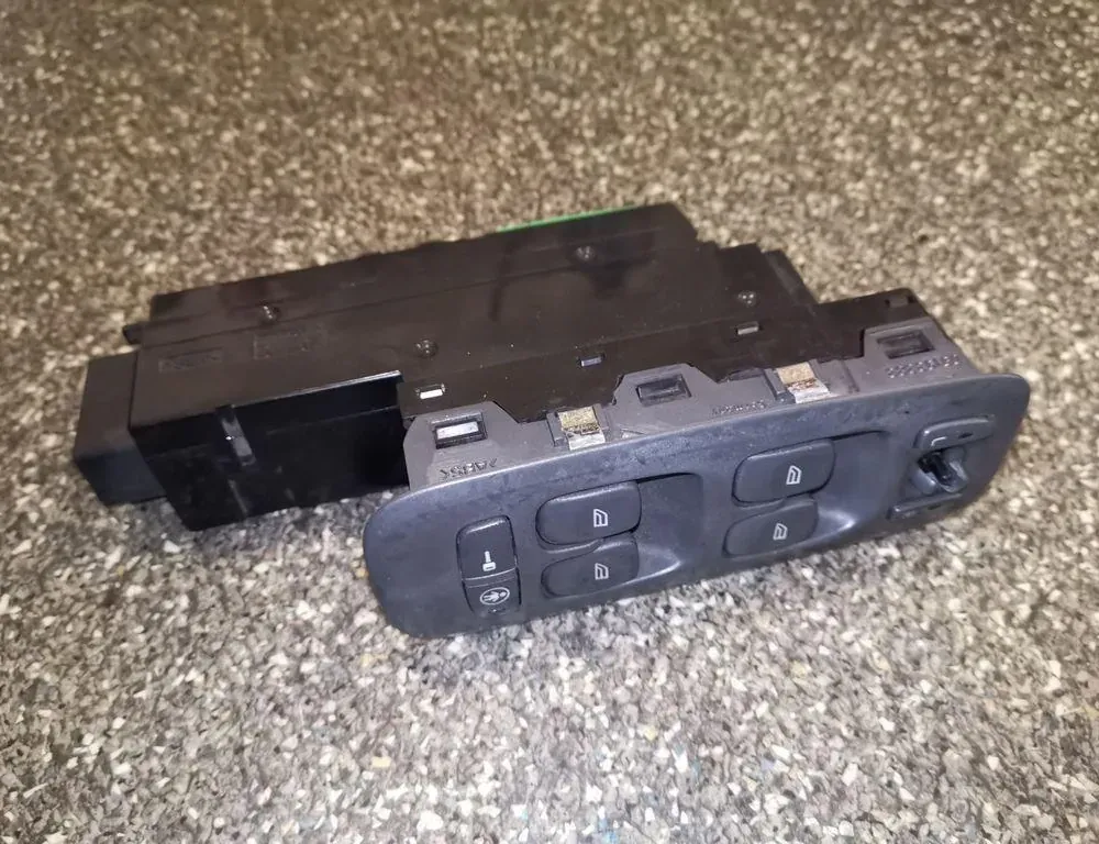 VOLVO S60 3 generation (2018-2023) Aizmugurējo kreiso durvju loga pacēlāja slēdži 9452959 33853875