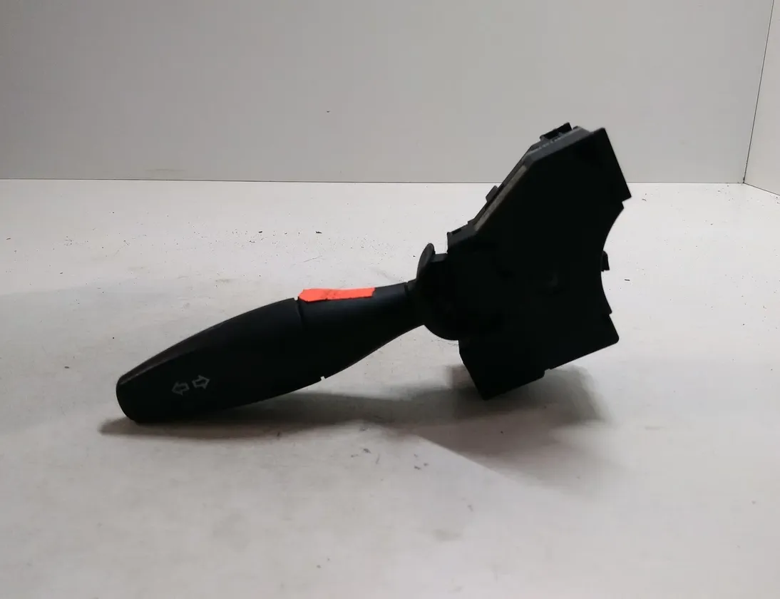 FORD Focus 2 generation (2004-2011) поворота переключение  98AG13335AG 28405966