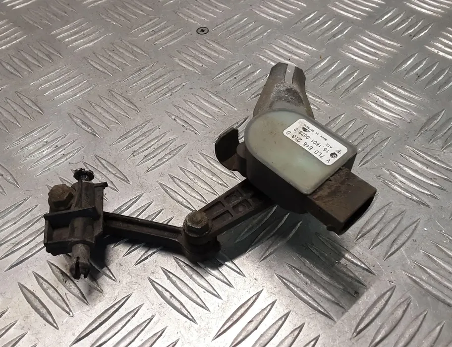 VOLKSWAGEN Touareg 1 generation (2002-2010) Front Left Level Sensor 7L0616213D 28438729