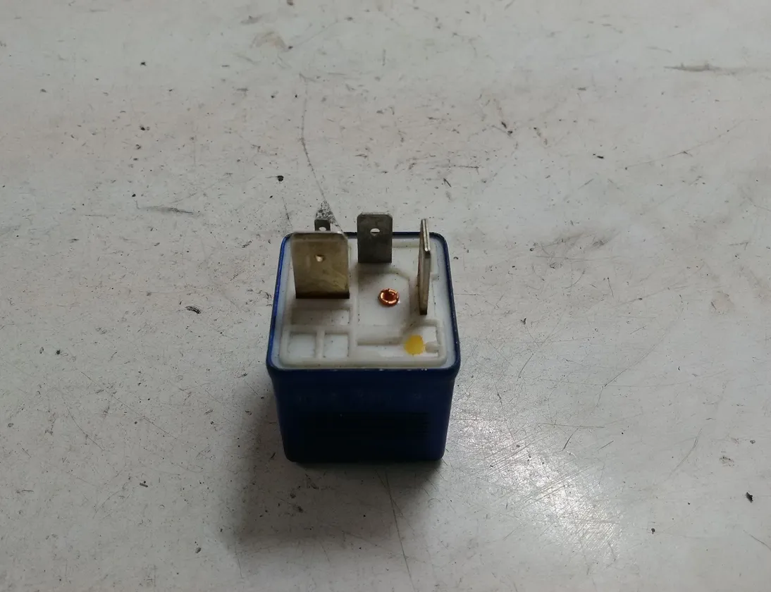 AUDI A6 C6/4F (2004-2011) Relejs 899587,8A0951253 29894280